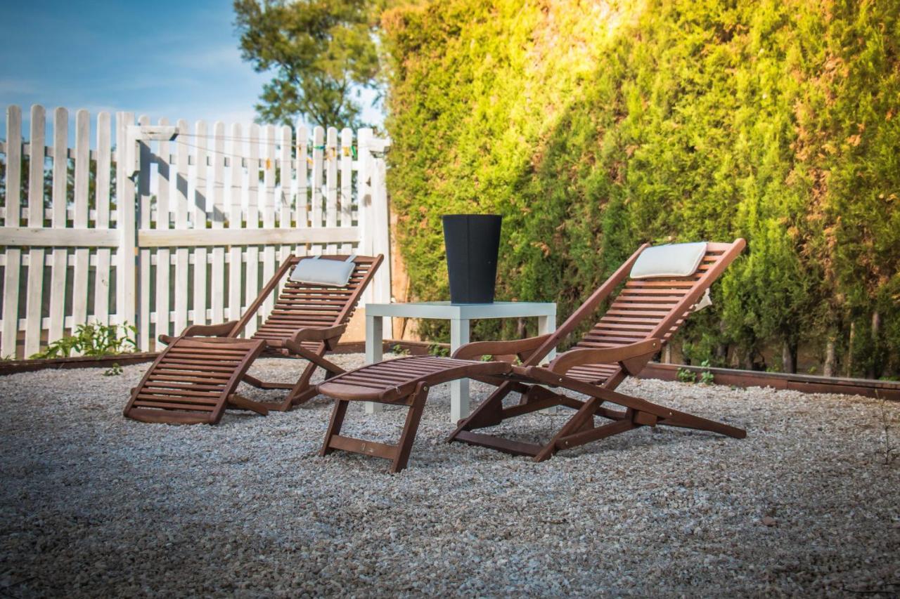 Oliwood Beach Villa Олива Екстериор снимка
