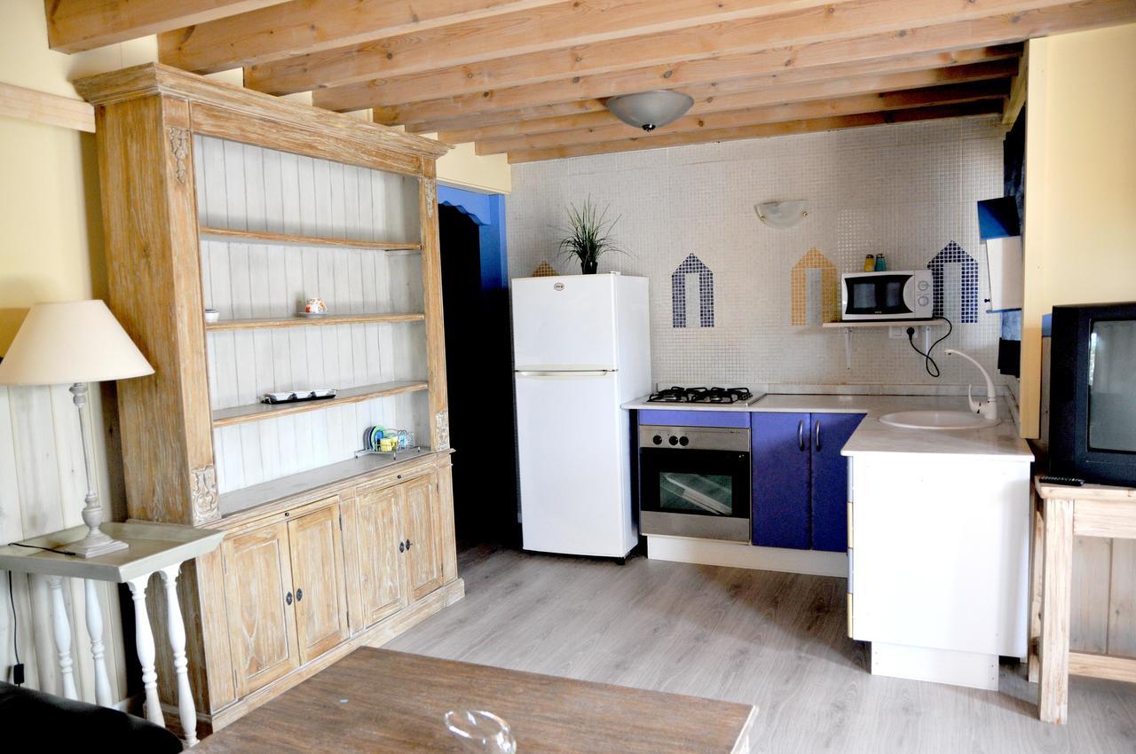 Oliwood Beach Villa Олива Екстериор снимка