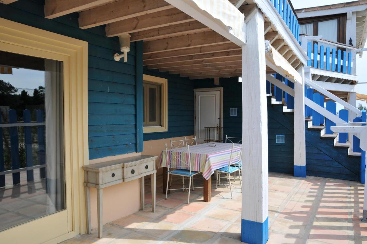 Oliwood Beach Villa Олива Екстериор снимка