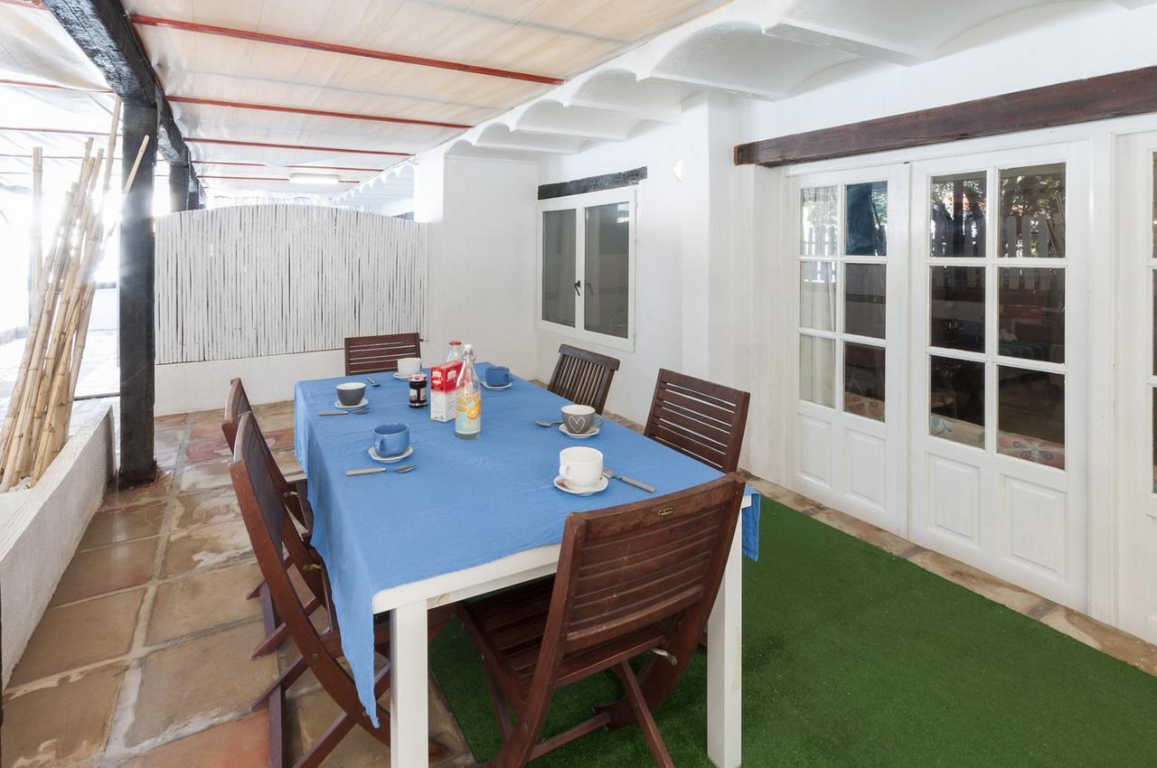 Oliwood Beach Villa Олива Екстериор снимка