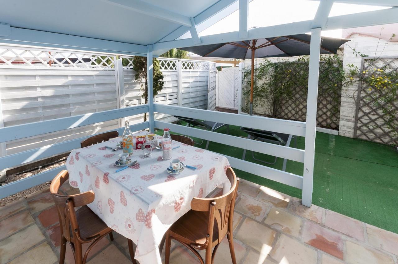 Oliwood Beach Villa Олива Екстериор снимка