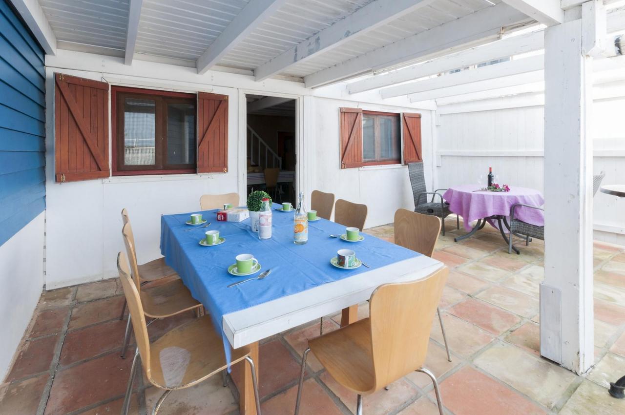 Oliwood Beach Villa Олива Екстериор снимка