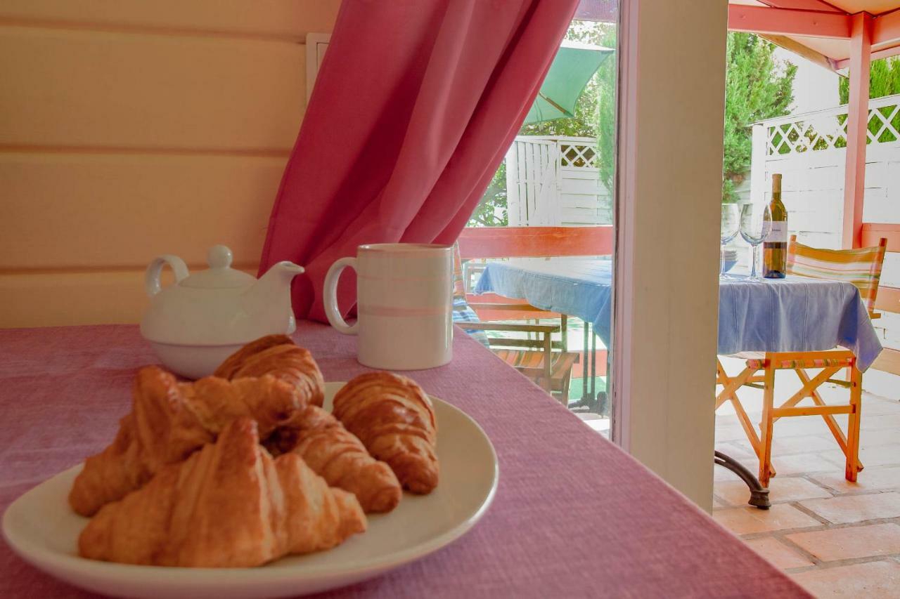 Oliwood Beach Villa Олива Екстериор снимка