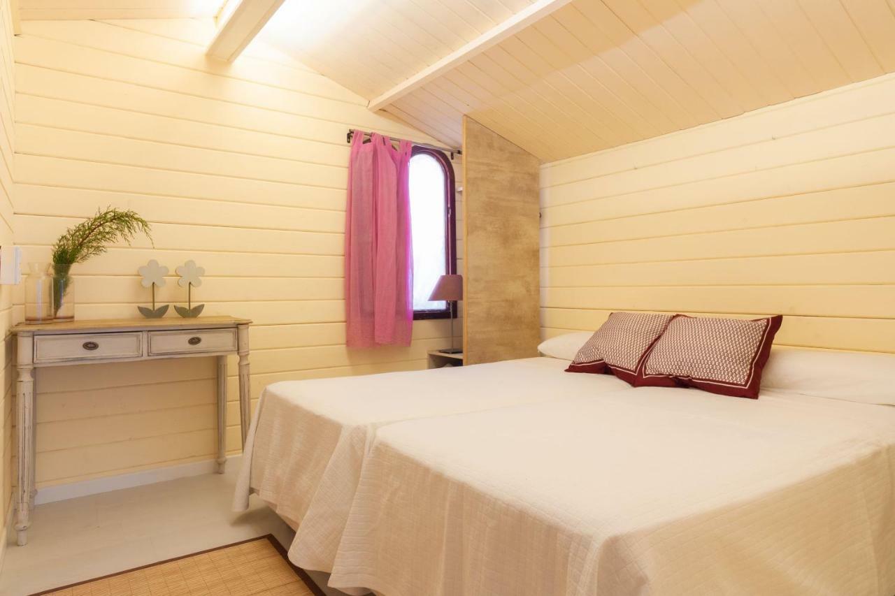 Oliwood Beach Villa Олива Екстериор снимка