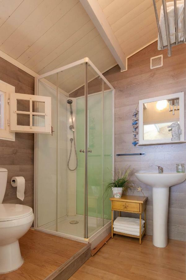 Oliwood Beach Villa Олива Екстериор снимка